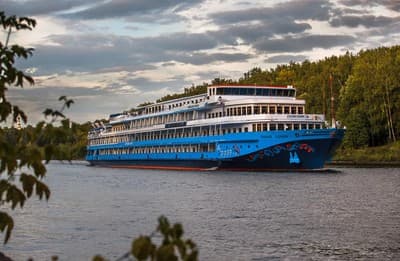 Лайнер Лунная соната, компании Созвездие