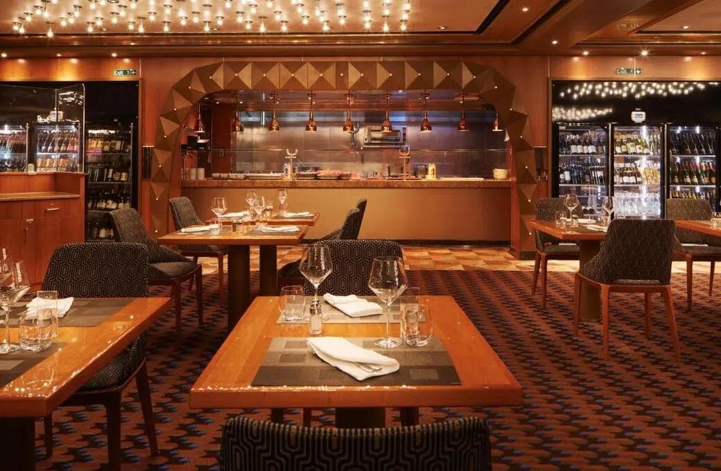 Лайнер Costa Diadema, компании Costa Cruises. Фото 1