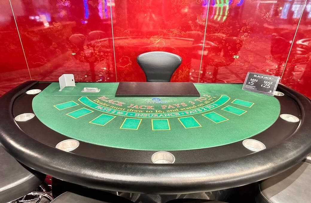 Лайнер Celestyal Journey, компании Celestyal Cruises. Фото 1