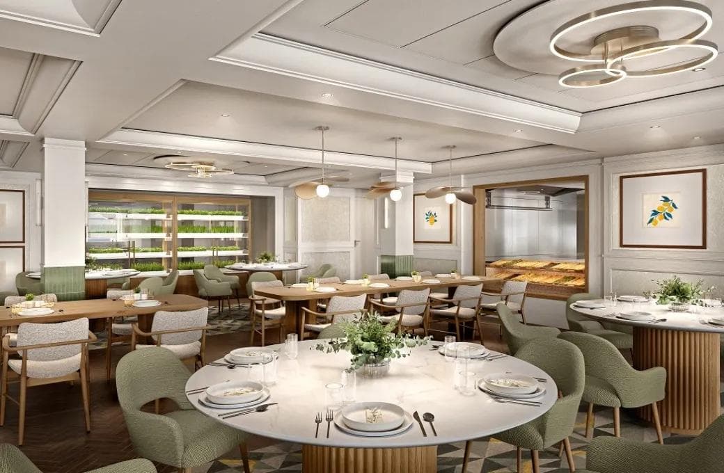 Лайнер Aroya, компании Aroya Cruises. Фото 1