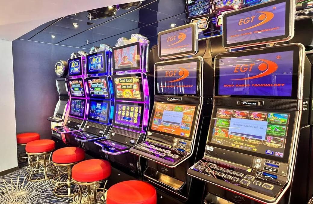 Лайнер Celestyal Discovery, компании Celestyal Cruises. Фото 1