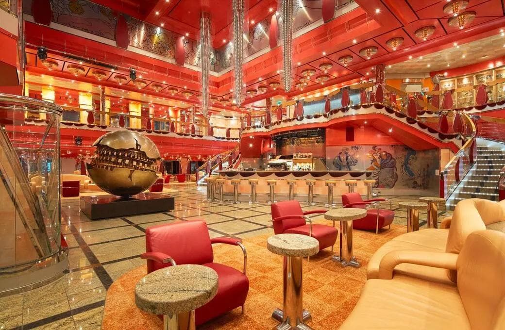 Лайнер Costa Deliziosa, компании Costa Cruises. Фото 1