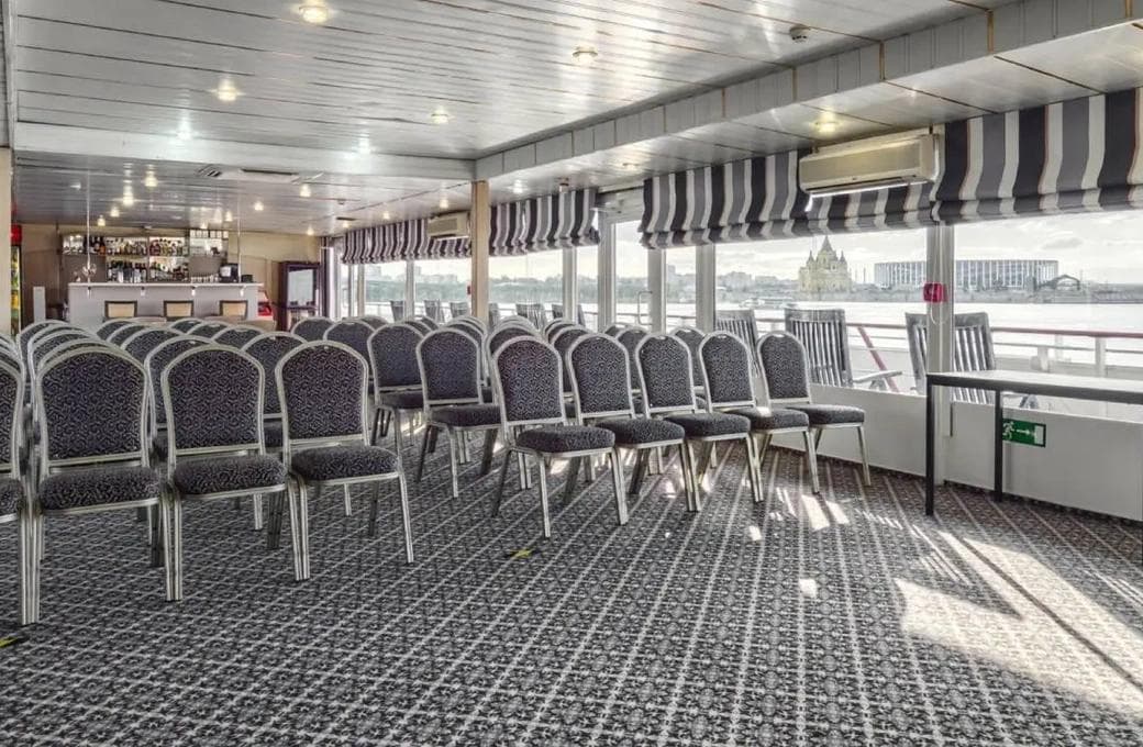 Лайнер Александр Радищев, компании ВодоходЪ. Фото 1