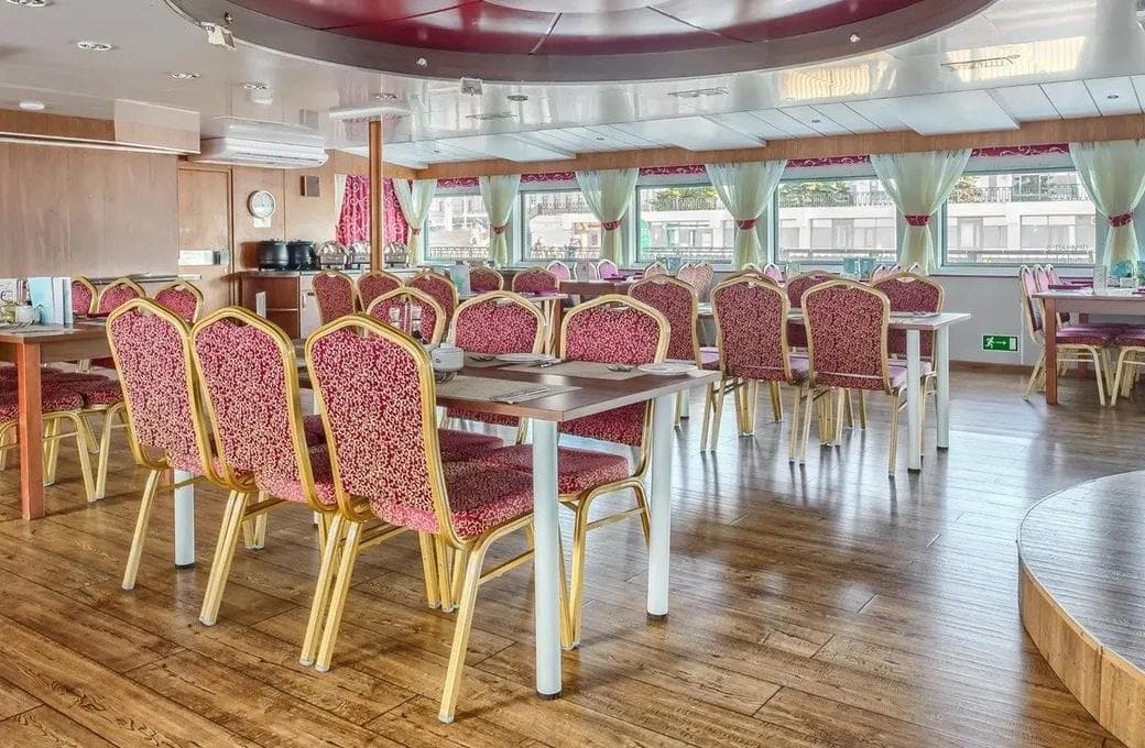 Лайнер Александр Радищев, компании ВодоходЪ. Фото 1