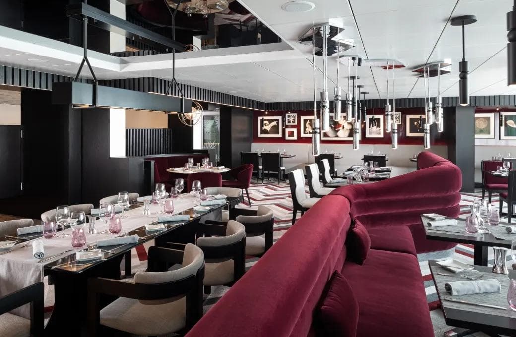 Лайнер Celebrity Beyond, компании Celebrity Cruises. Фото 1