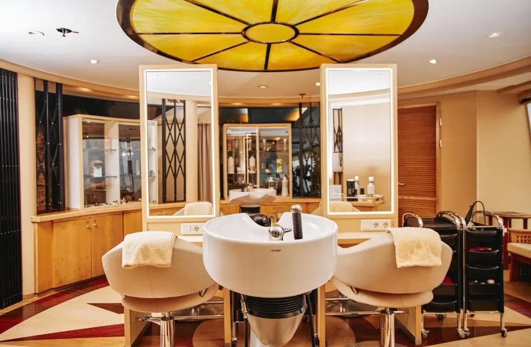 Лайнер Astoria Grande, компании Astoria Grande Cruises. Фото 1