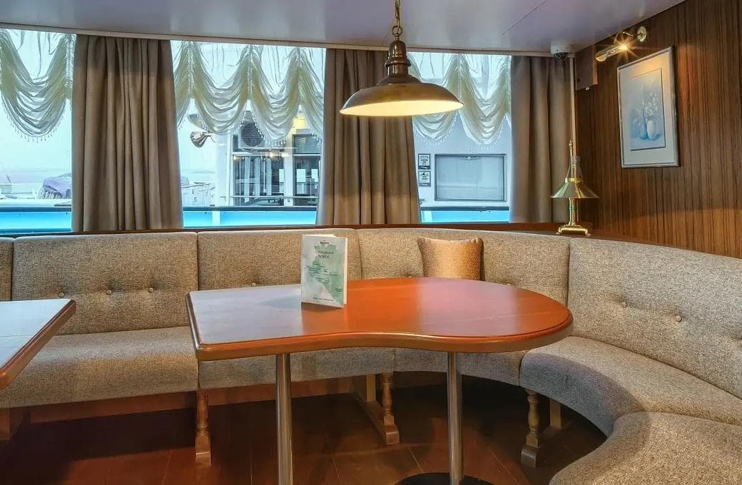 Лайнер Константин Симонов, компании ВодоходЪ. Фото 1