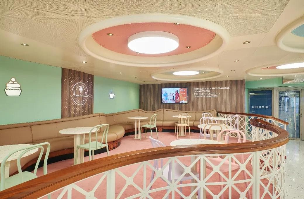 Лайнер Costa Serena, компании Costa Cruises. Фото 1