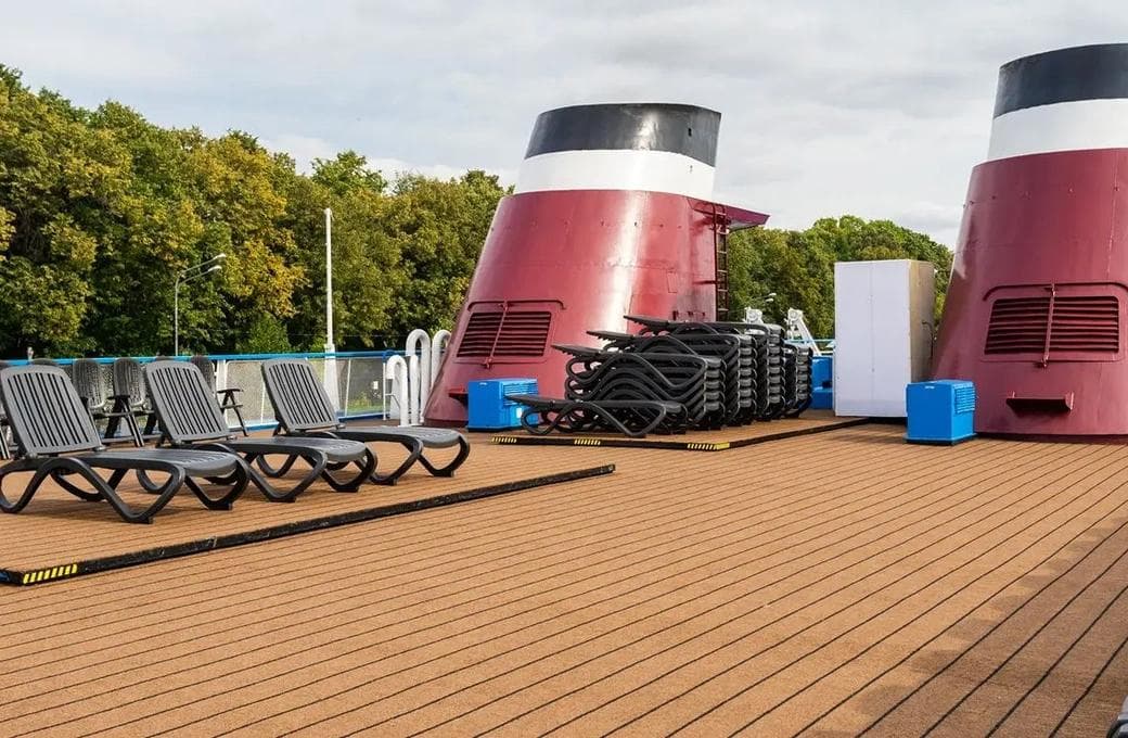 Лайнер Михаил Фрунзе, компании ВодоходЪ. Фото 1