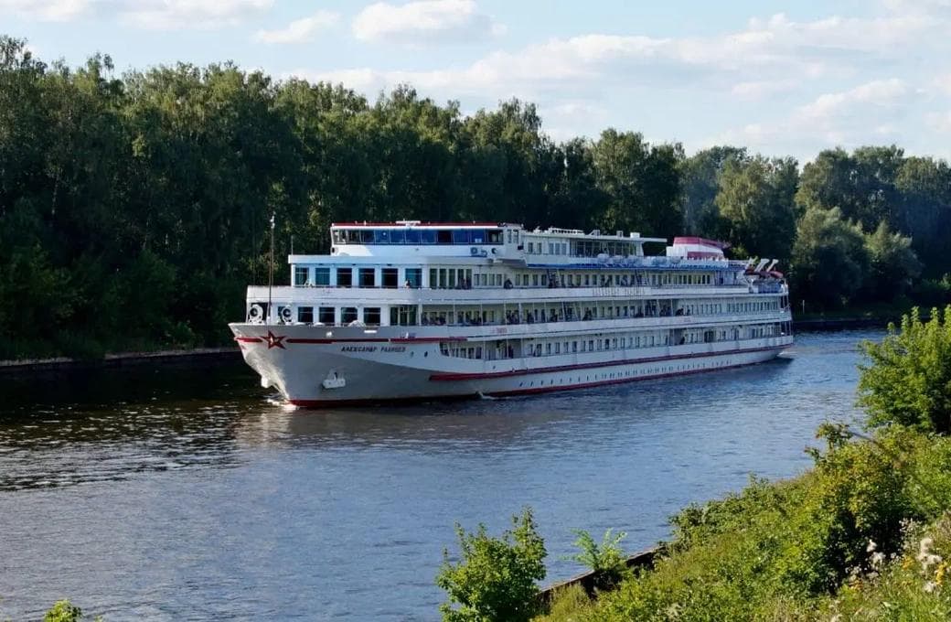 Лайнер Александр Радищев, компании ВодоходЪ. Фото 1