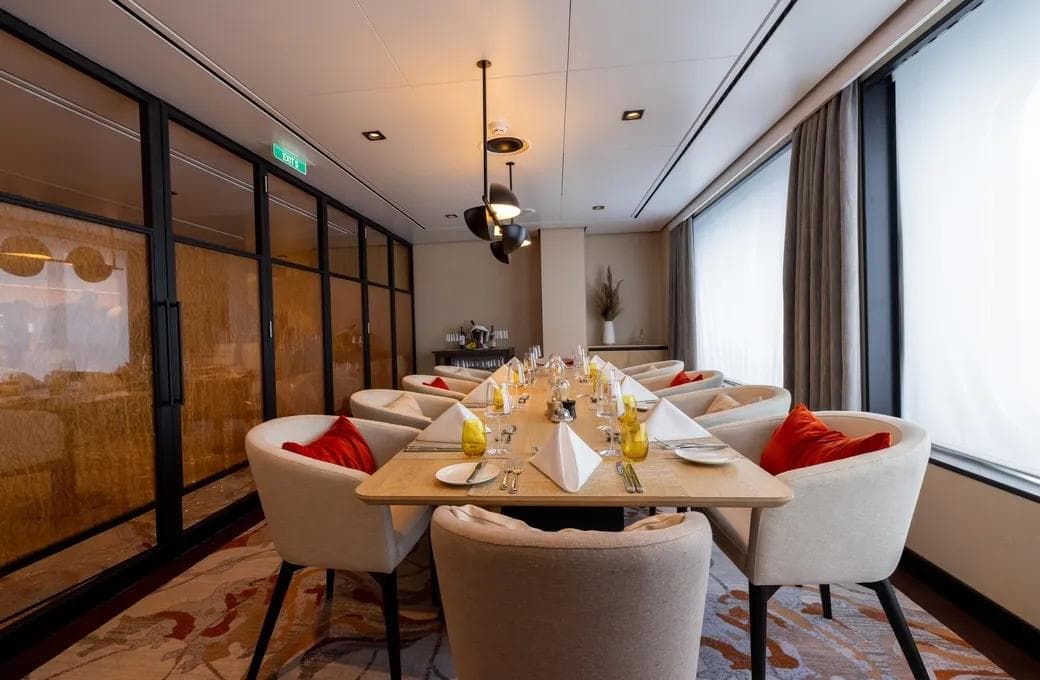 Лайнер SH Minerva, компании Swan Hellenic. Фото 1