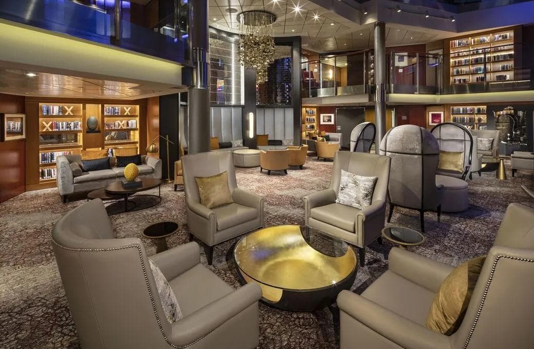 Лайнер Celebrity Silhouette, компании Celebrity Cruises. Фото 1