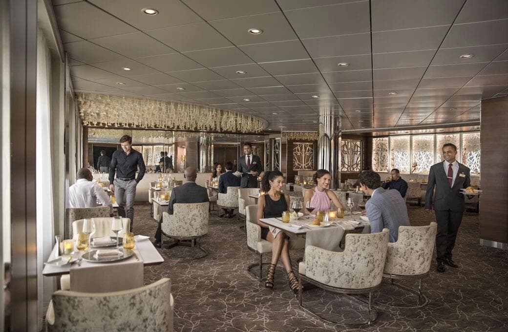 Лайнер Celebrity Equinox, компании Celebrity Cruises. Фото 1