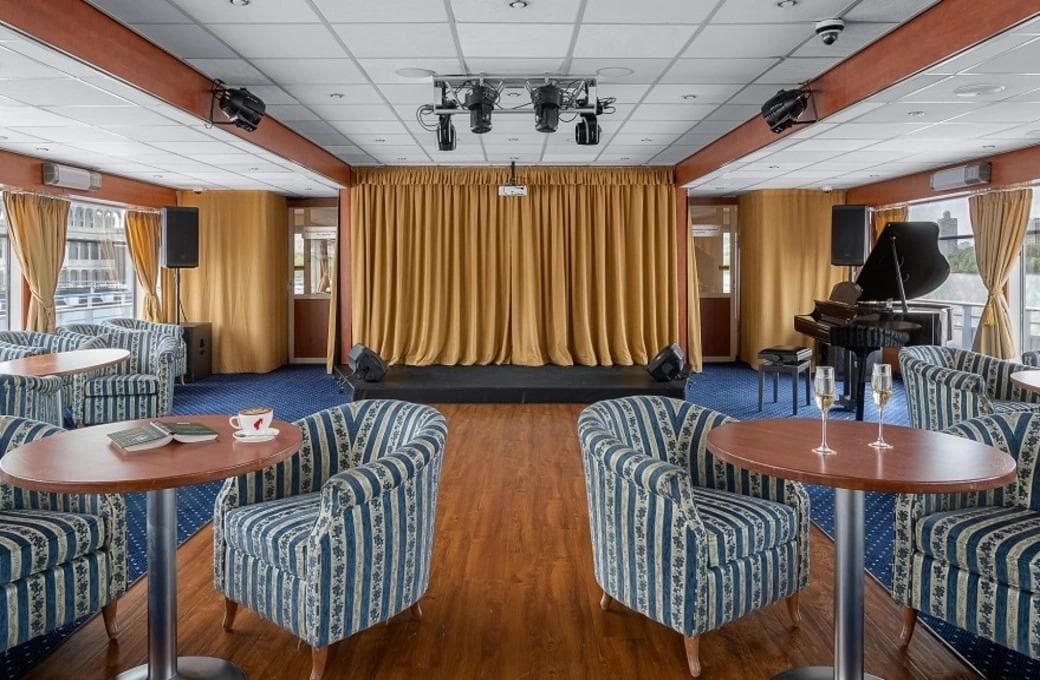 Лайнер Россия, компании Созвездие. Фото 1