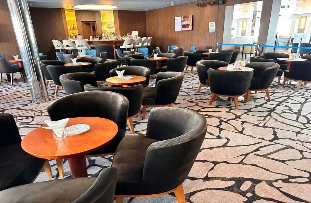 Лайнер Celestyal Discovery, компании Celestyal Cruises. Фото 1