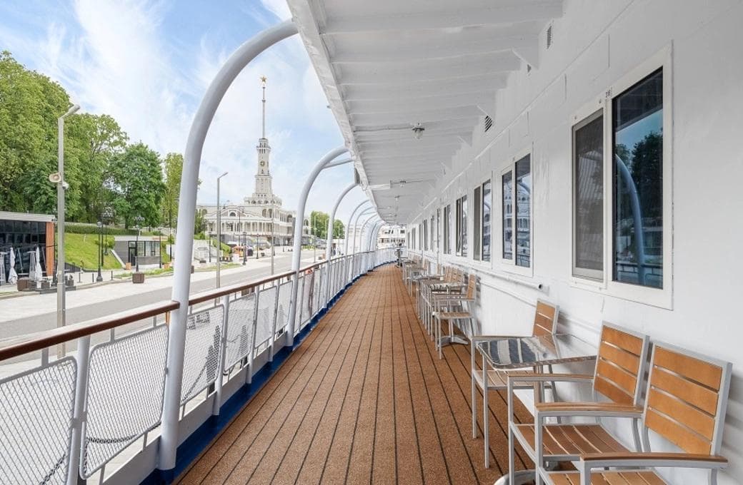 Лайнер Александр Бенуа, компании Созвездие. Фото 1