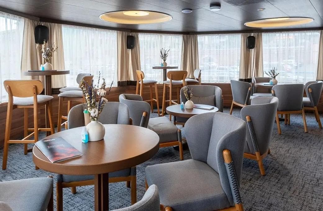 Лайнер Максим Горький, компании ВодоходЪ. Фото 1