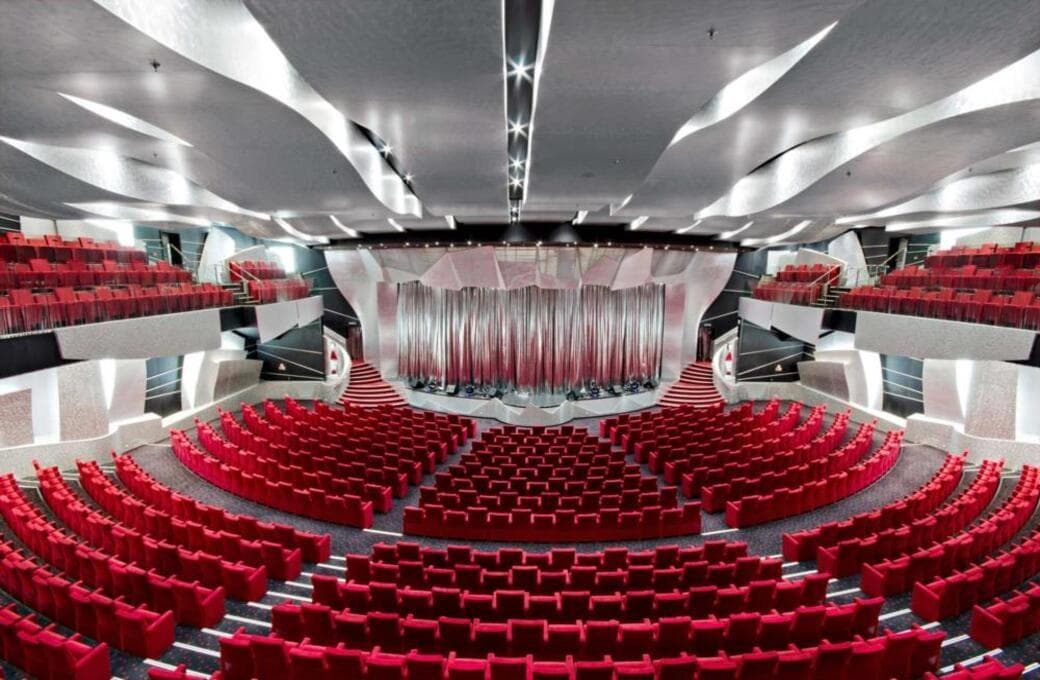 Лайнер MSC Divina, компании MSC Crociere. Фото 1