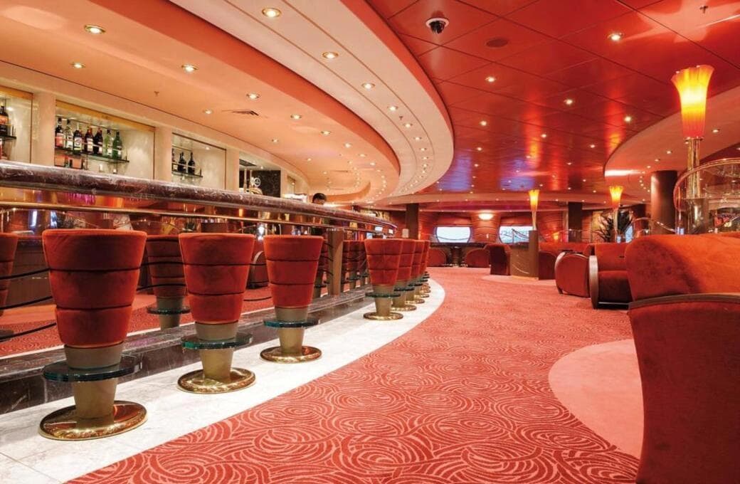 Лайнер MSC Poesia, компании MSC Crociere. Фото 1