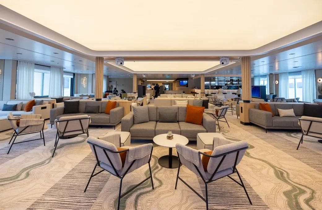 Лайнер SH Minerva, компании Swan Hellenic. Фото 1