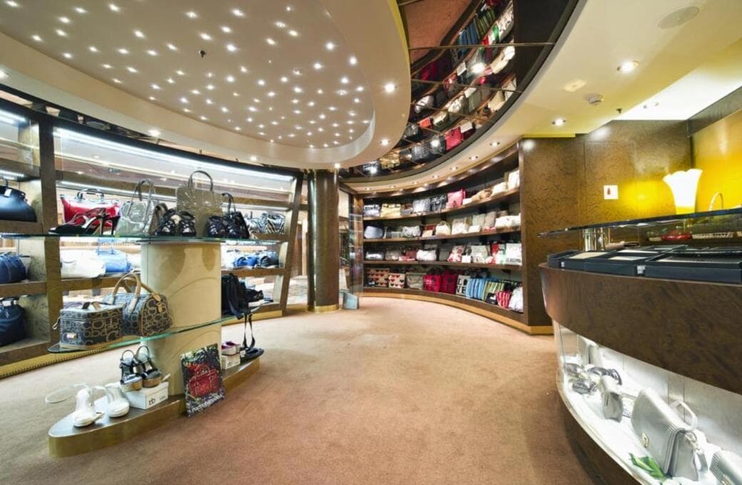 Лайнер MSC Orchestra, компании MSC Crociere. Фото 1