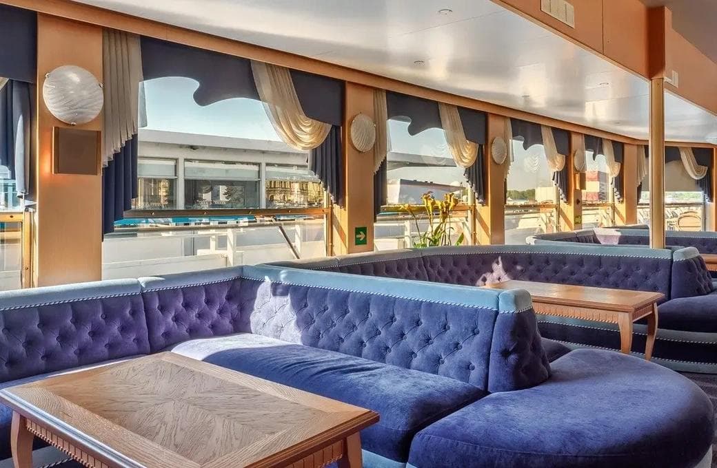 Лайнер Зосима Шашков, компании ВодоходЪ. Фото 1