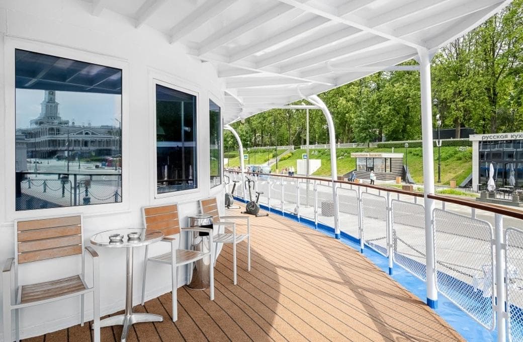 Лайнер Александр Бенуа, компании Созвездие. Фото 1