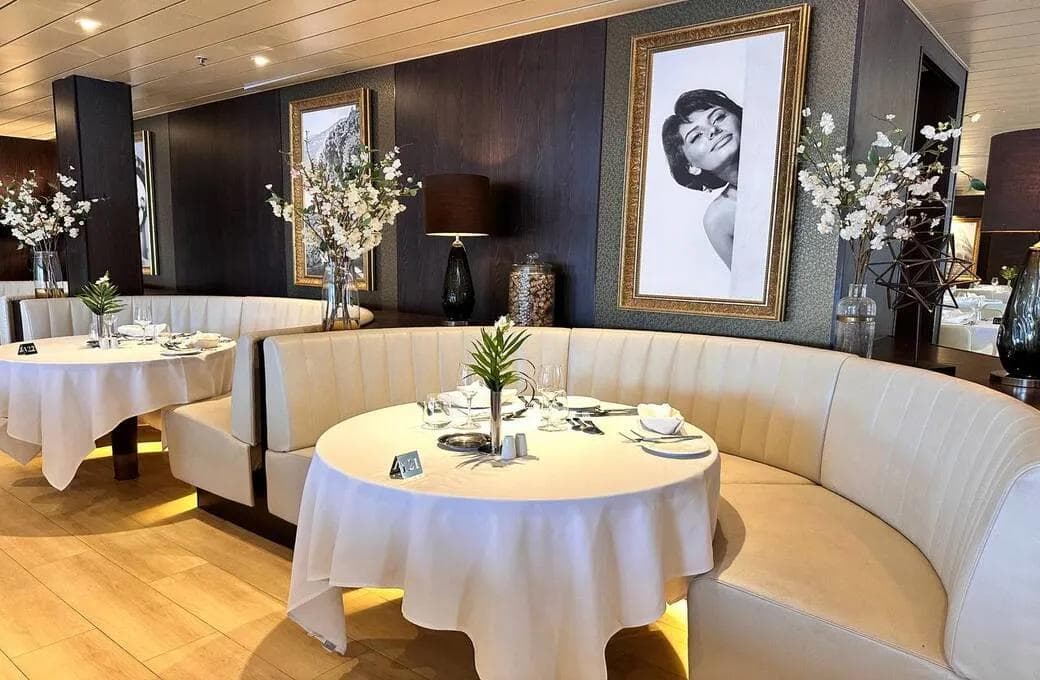 Лайнер Celestyal Journey, компании Celestyal Cruises. Фото 1