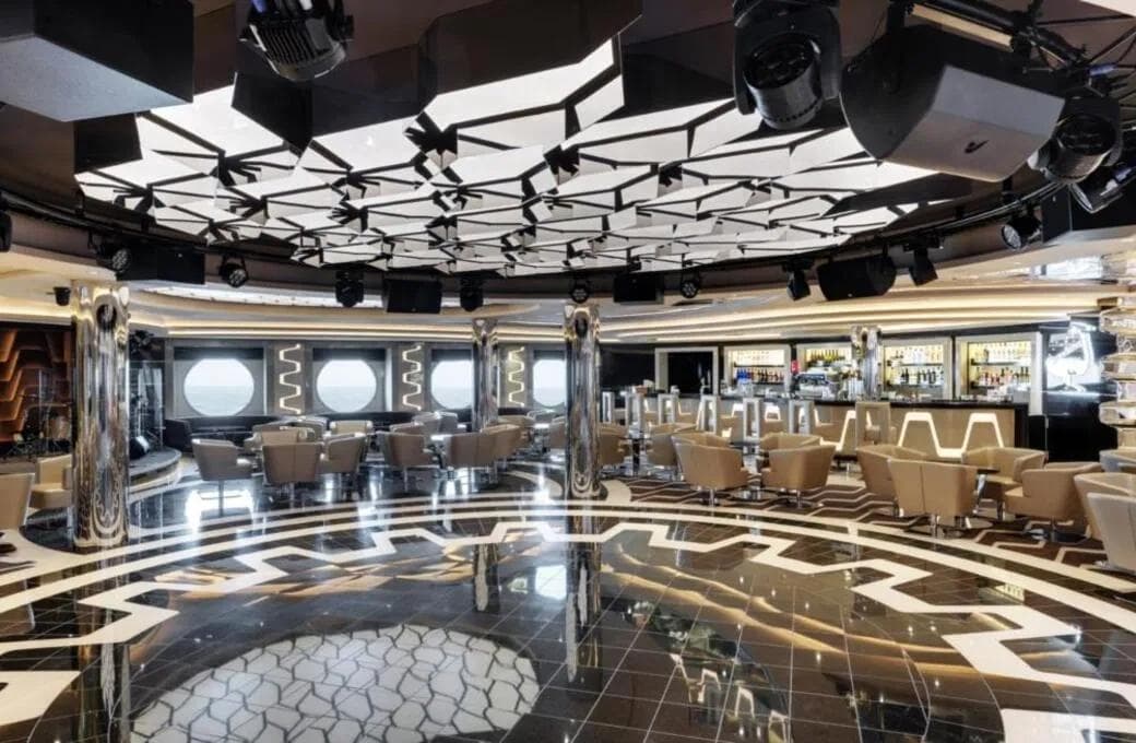 Лайнер MSC Grandiosa, компании MSC Crociere. Фото 1