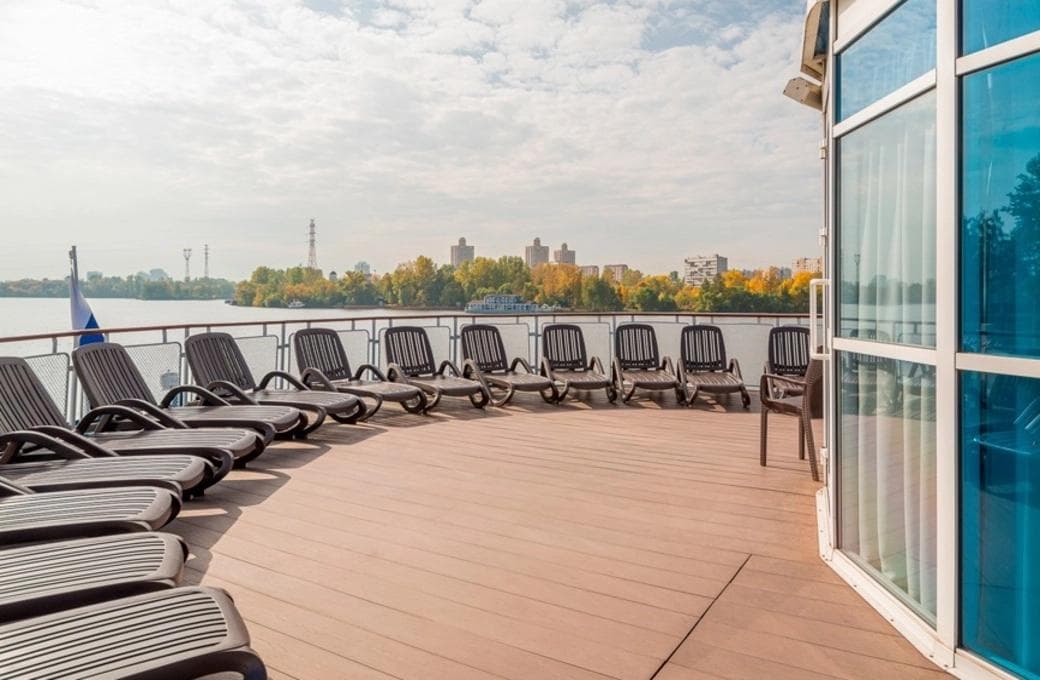 Лайнер Н.А. Некрасов, компании Созвездие. Фото 1