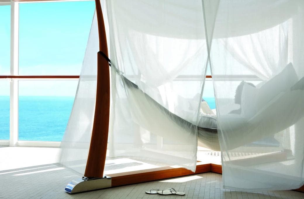 Лайнер Celebrity Equinox, компании Celebrity Cruises. Фото 1