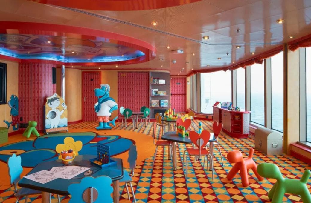 Лайнер Costa Deliziosa, компании Costa Cruises. Фото 1