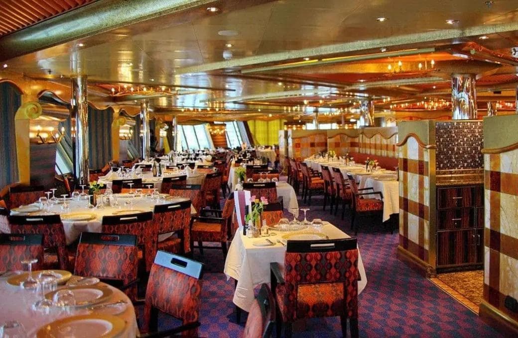 Лайнер Costa Serena, компании Costa Cruises. Фото 1