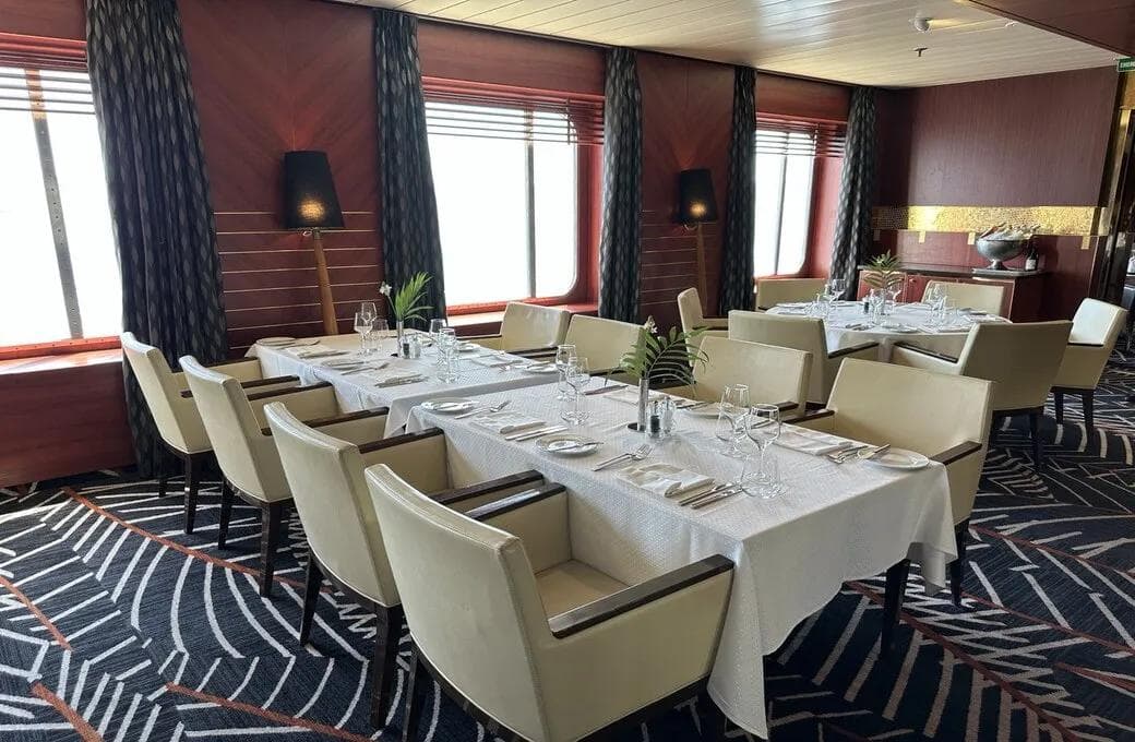 Лайнер Celestyal Discovery, компании Celestyal Cruises. Фото 1