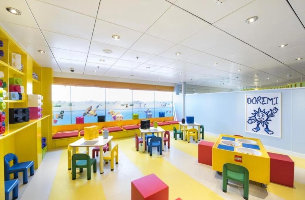 Лайнер MSC Opera, компании MSC Crociere. Фото 1