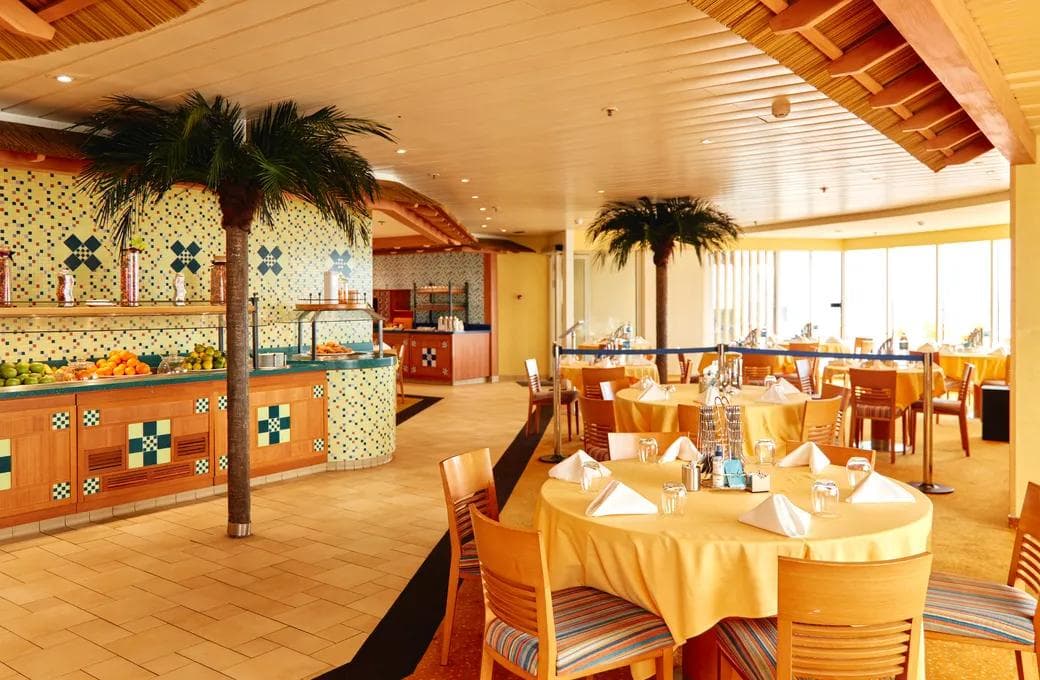 Лайнер Astoria Grande, компании Astoria Grande Cruises. Фото 1