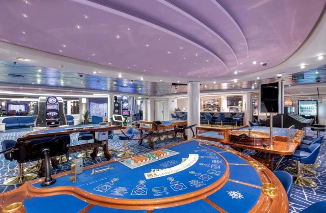 Лайнер MSC Opera, компании MSC Crociere. Фото 1