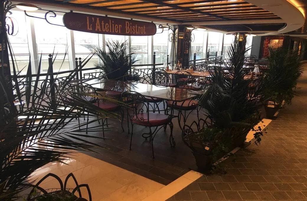 Лайнер MSC Seaview, компании MSC Crociere. Фото 1