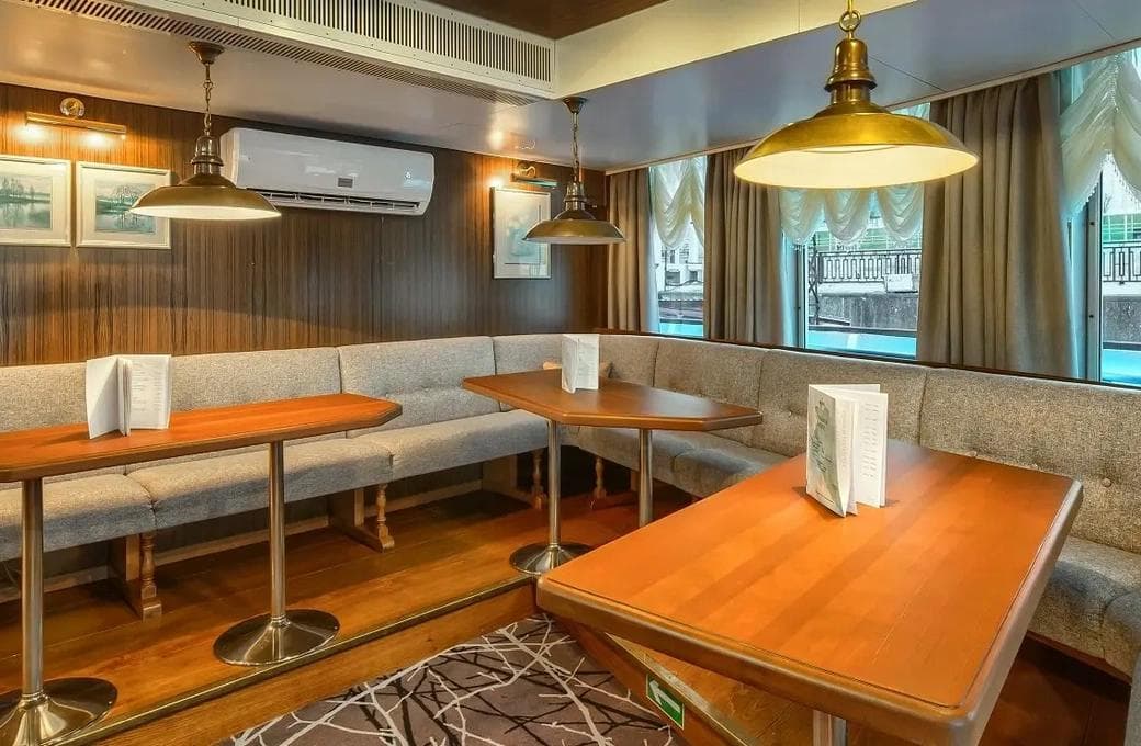 Лайнер Константин Симонов, компании ВодоходЪ. Фото 1