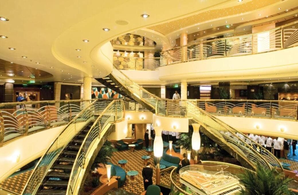 Лайнер MSC Musica, компании MSC Crociere. Фото 1