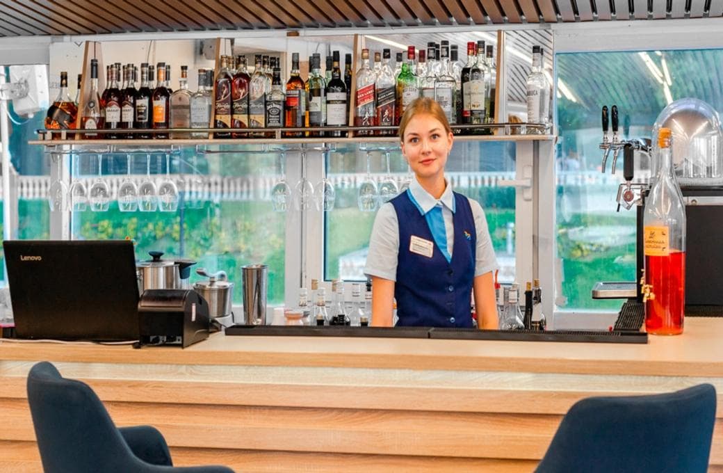 Лайнер Александр Бенуа, компании Созвездие. Фото 1