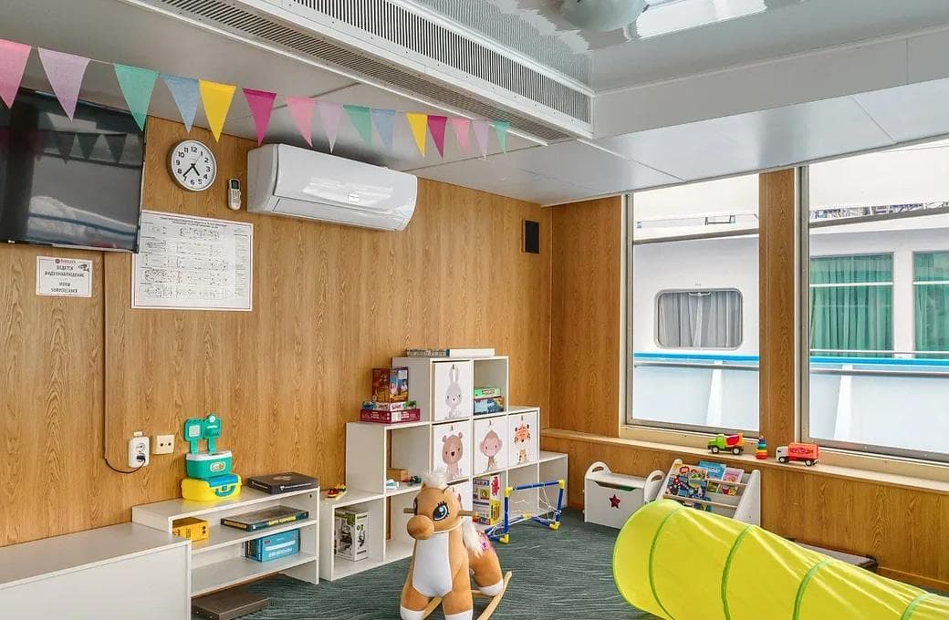 Лайнер Георгий Чичерин, компании ВодоходЪ. Фото 1