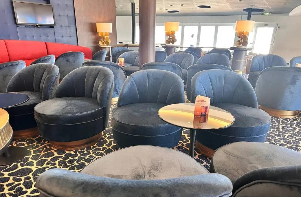 Лайнер Celestyal Discovery, компании Celestyal Cruises. Фото 1