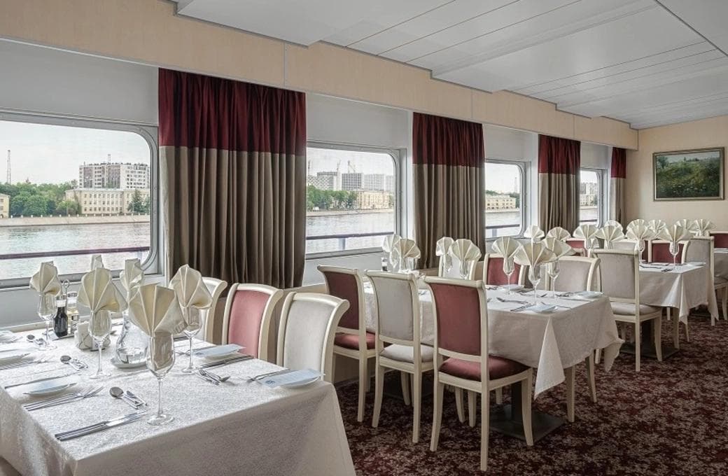 Лайнер Симфония севера, компании Созвездие. Фото 1