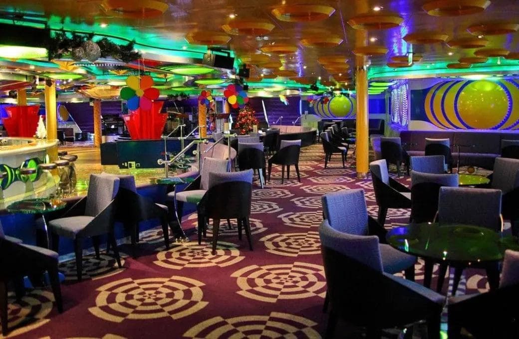 Лайнер Costa Serena, компании Costa Cruises. Фото 1