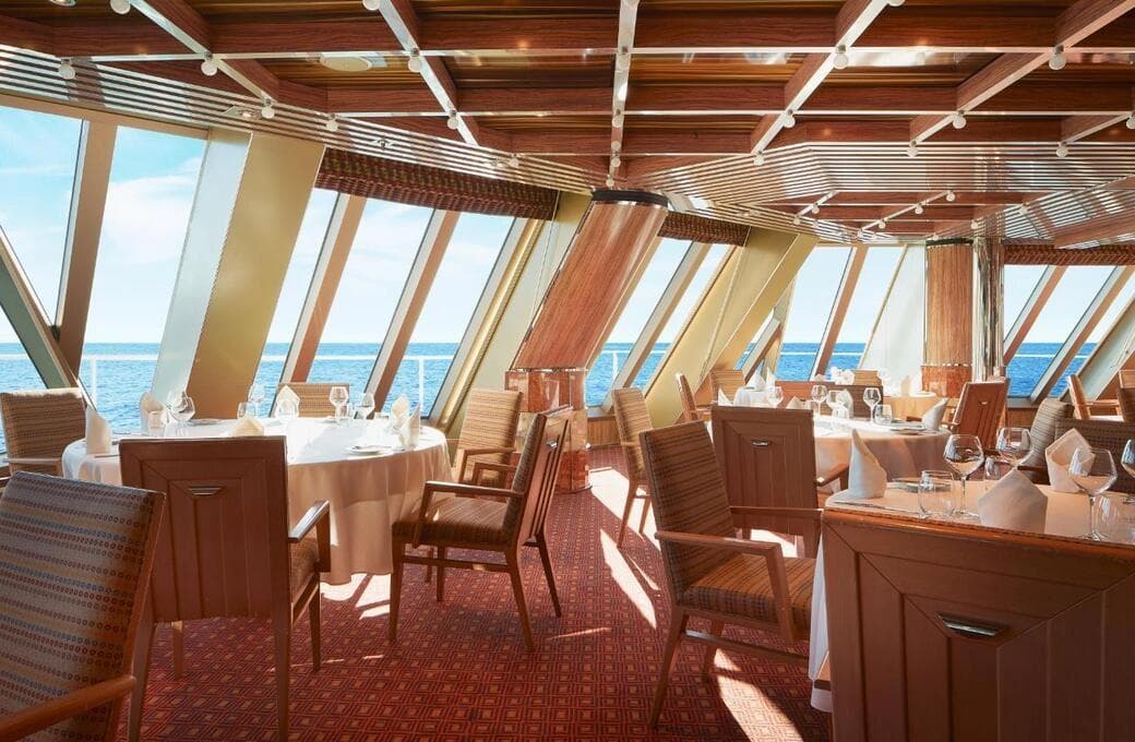 Лайнер Costa Fascinosa, компании Costa Cruises. Фото 1