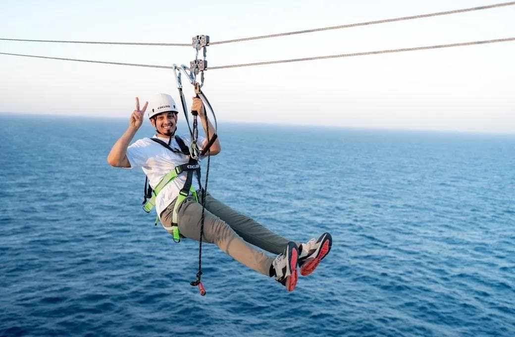 Лайнер Aroya, компании Aroya Cruises. Фото 1