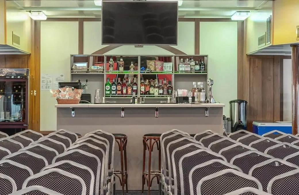 Лайнер Константин Симонов, компании ВодоходЪ. Фото 1