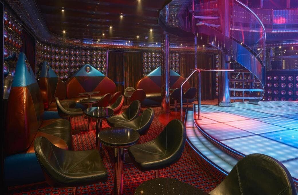 Лайнер Costa Fascinosa, компании Costa Cruises. Фото 1