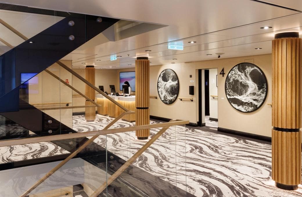 Лайнер SH Vega, компании Swan Hellenic. Фото 1